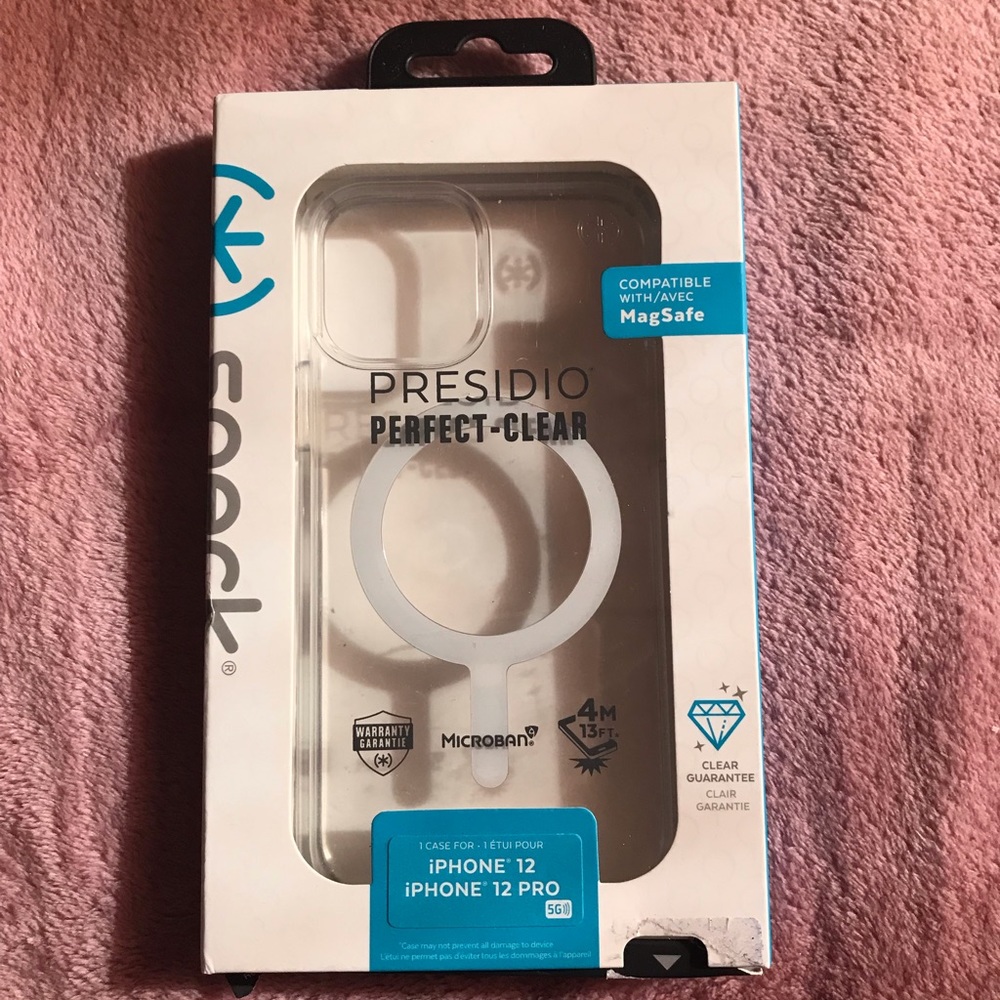 iPhone 12/12pro speck MagSafe case